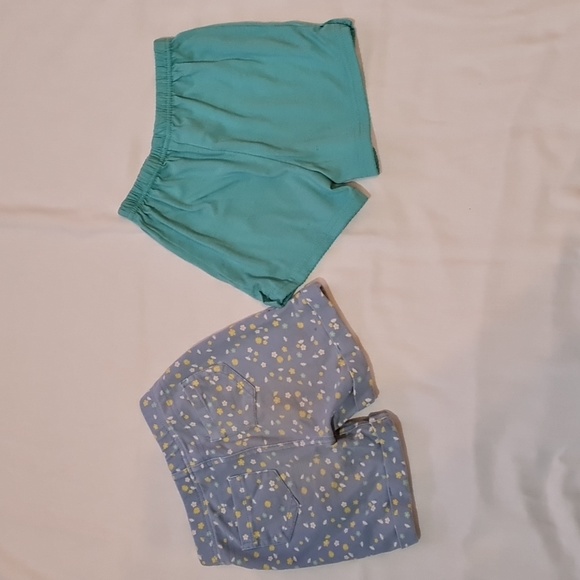 Two pair shorts Sz 5T - Picture 4 of 6